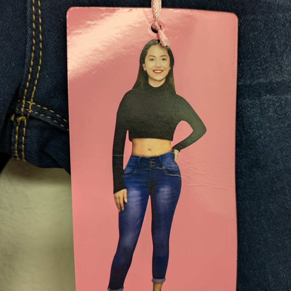High-Waisted Dark Blue Jeans - Picture 3 of 8